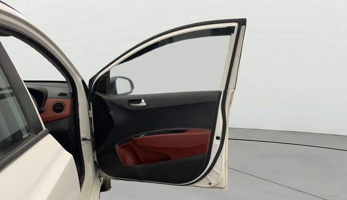 2016 Hyundai Grand i10 1.2 SPORTZ PRIME EDITION VTVT, Petrol, Manual, 68,812 km, RHS Front Door