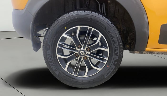 2019 Renault TRIBER RXZ, Petrol, Manual, 37,121 km, Right Rear Wheel