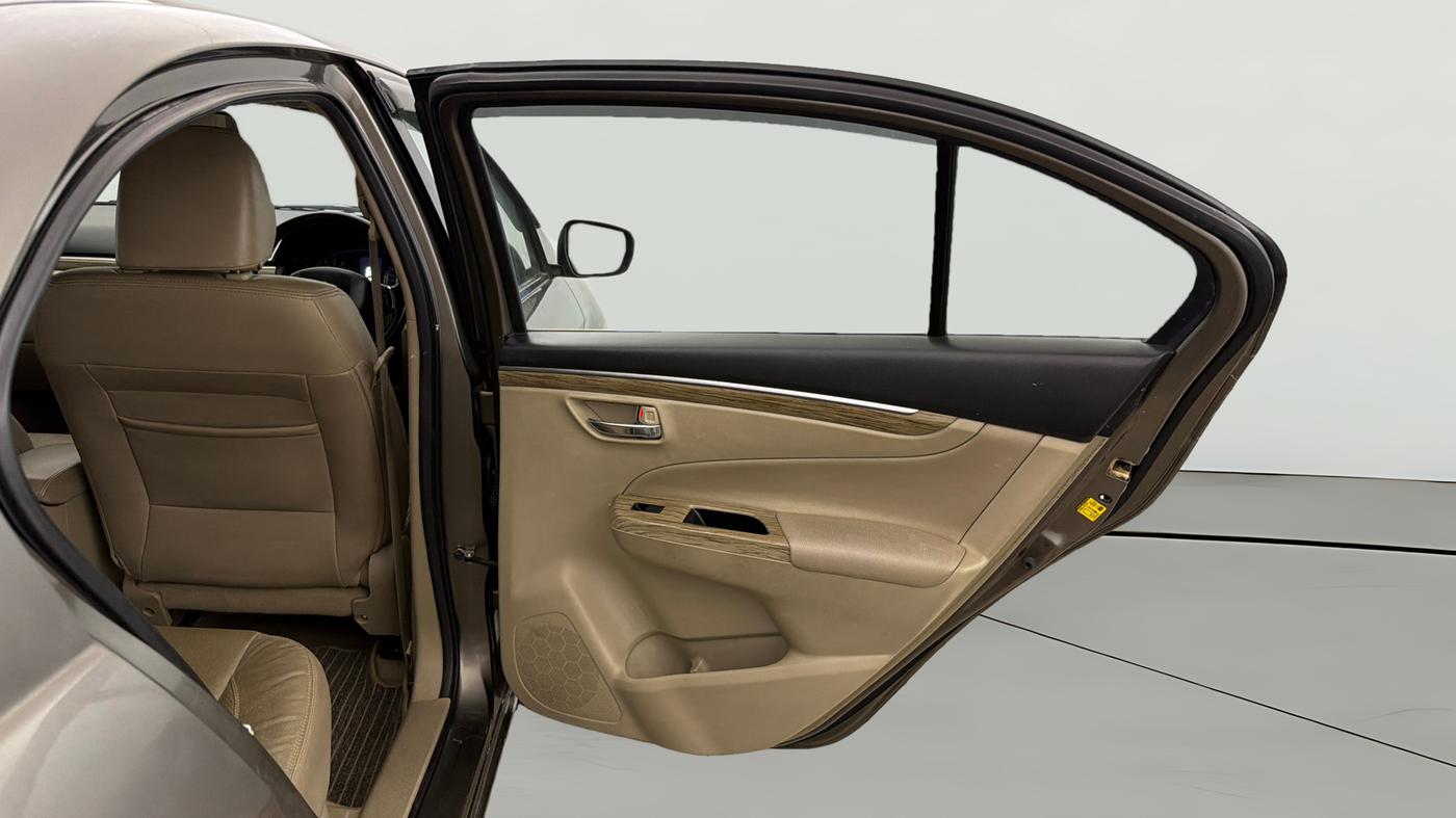 2019 Maruti Ciaz ALPHA 1.5 SHVS PETROL, Petrol, Manual, 1,05,643 km, RHS Rear Door
