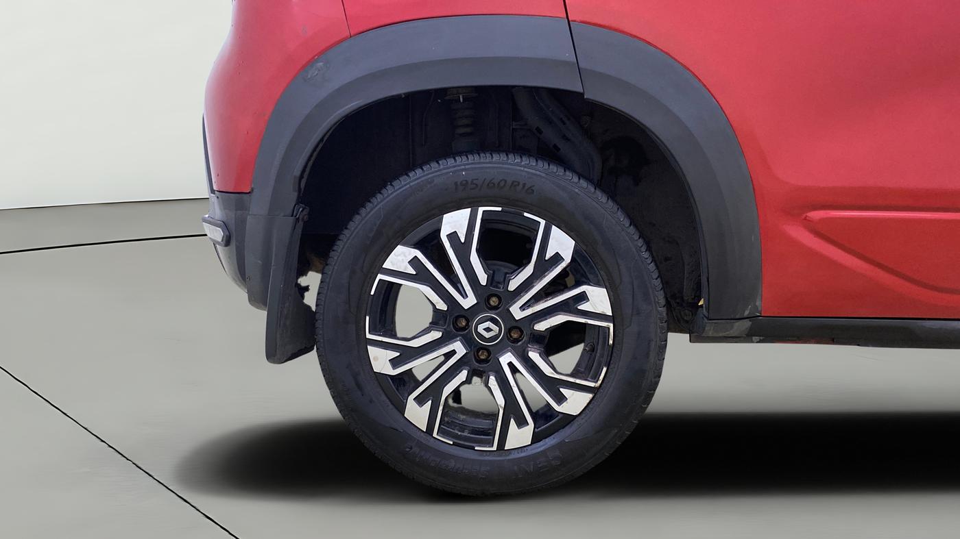 2022 Renault Kiger RXT (O) AMT DUAL TONE, Petrol, Automatic, 44,713 km, Right Rear Wheel