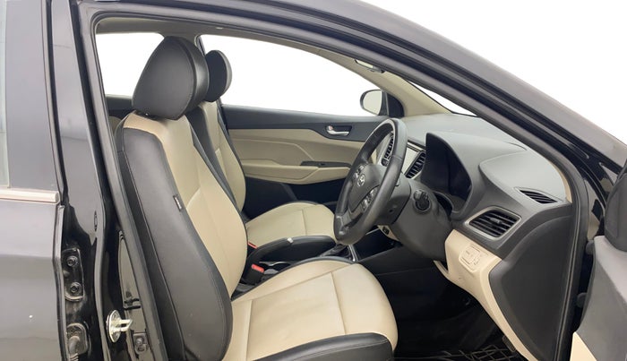 2018 Hyundai Verna 1.6 VTVT SX (O) AT, Petrol, Automatic, 69,467 km, Right Side Front Door Cabin