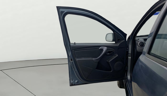 2015 Renault Duster RXE PETROL, Petrol, Manual, 64,306 km, LHS Front Door