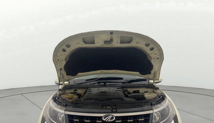 2021 Mahindra XUV500 W5, Diesel, Manual, 70,648 km, Open Bonet