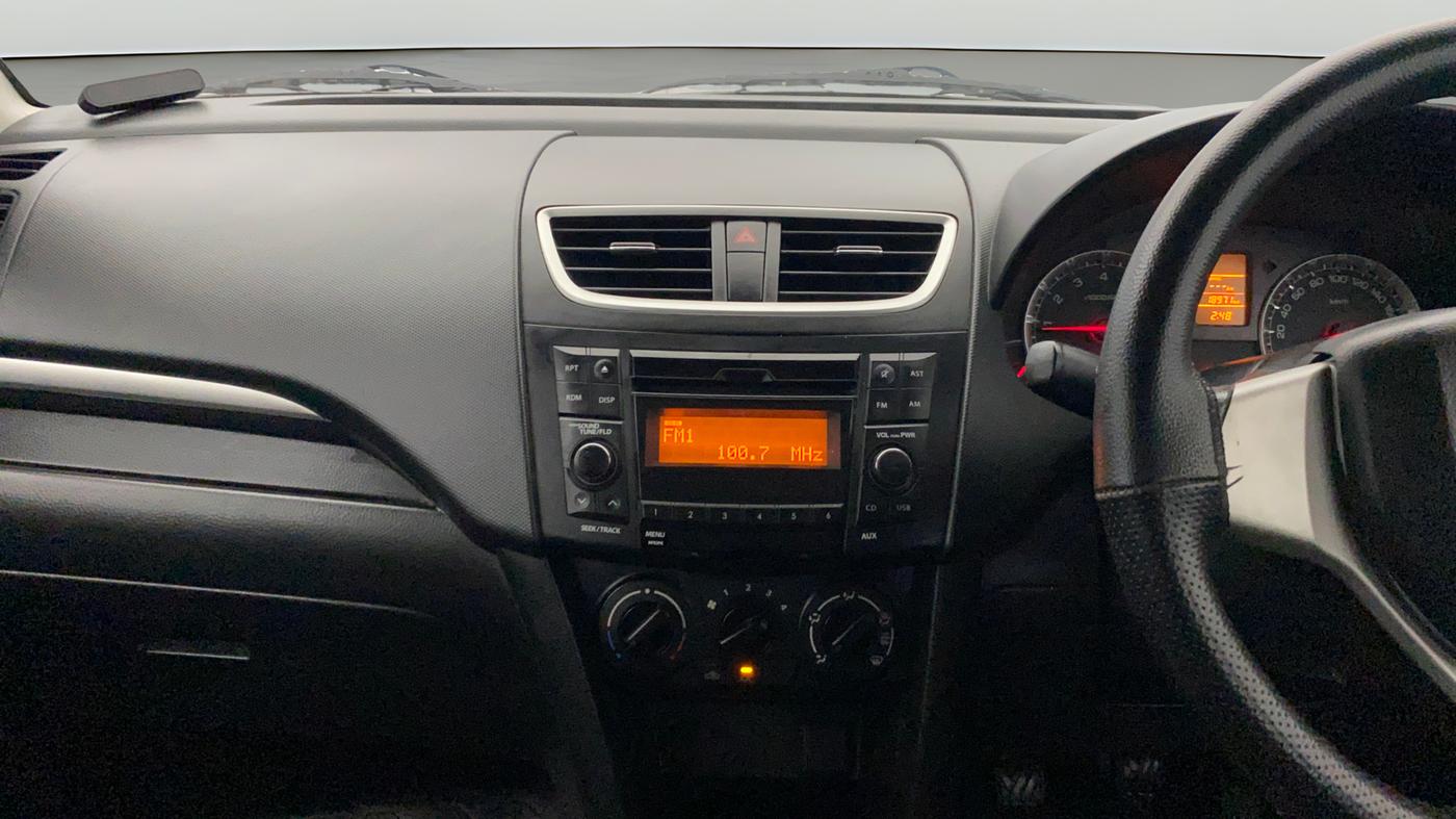 2016 Maruti Swift VXI, Petrol, Manual, 18,932 km, Air Conditioner