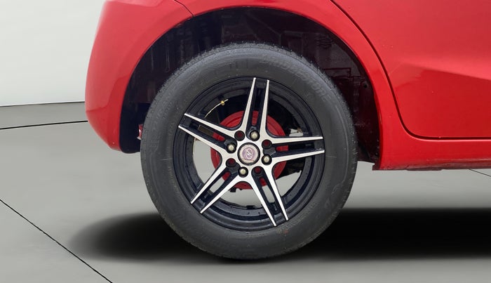 2013 Honda Brio EX MT, Petrol, Manual, 66,966 km, Right Rear Wheel