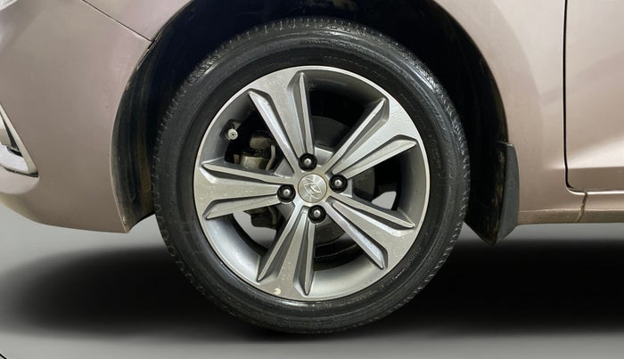 2018 Hyundai Verna 1.6 VTVT SX, Petrol, Manual, 51,170 km, Left Front Wheel