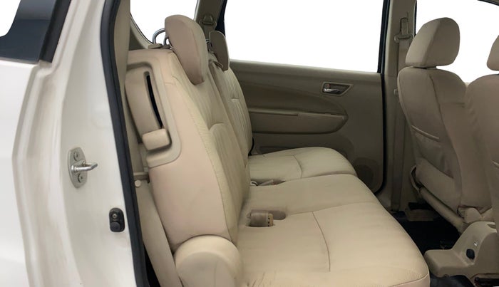 2015 Maruti Ertiga ZXI, Petrol, Manual, 1,08,634 km, Right Side Rear Door Cabin