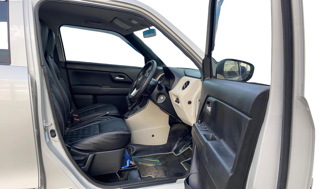 2025 Maruti New Wagon-R VXI 1.0, Petrol, Manual, 30,144 km, Right Side Front Door Cabin
