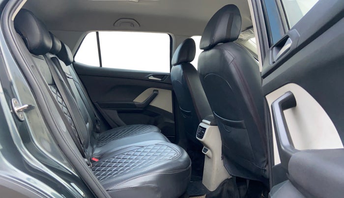 2022 Volkswagen TAIGUN HIGHLINE 1.0 TSI MT, Petrol, Manual, 67,559 km, Right Side Rear Door Cabin