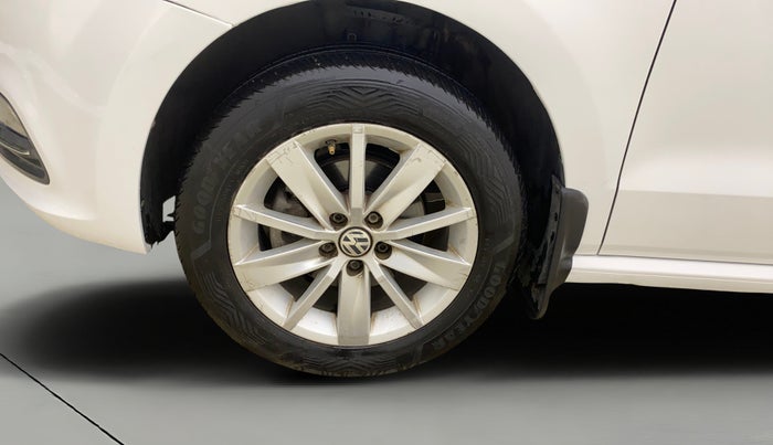 2017 Volkswagen Polo HIGHLINE1.2L, Petrol, Manual, 86,066 km, Left Front Wheel