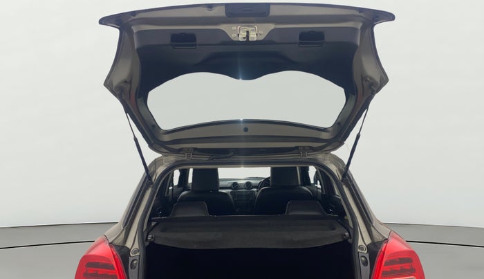 2018 Maruti Swift VXI AMT, Petrol, Automatic, 38,503 km, Boot Door Open