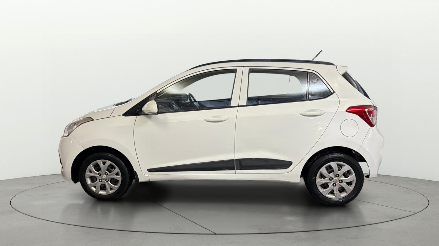 2016 Hyundai Grand i10 SPORTZ 1.2 KAPPA VTVT, CNG, Manual, 54,976 km, Left Side