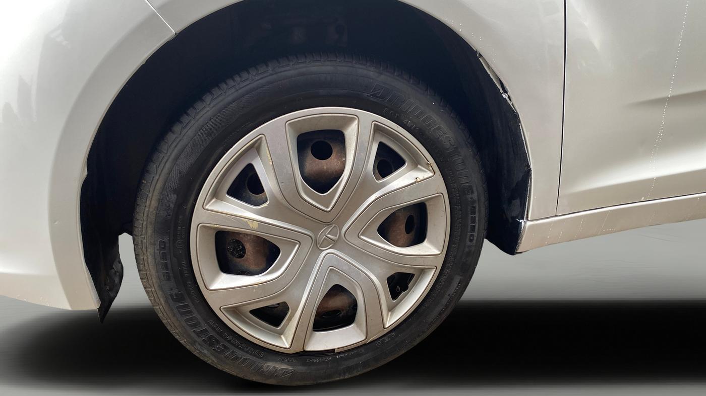 2021 Tata ALTROZ XM PLUS PETROL, Petrol, Manual, 37,474 km, Left Front Wheel