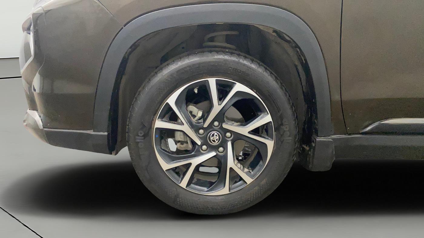 2024 Toyota URBAN CRUISER HYRYDER V HYBRID, Hybrid, Automatic, 32,487 km, Left Front Wheel