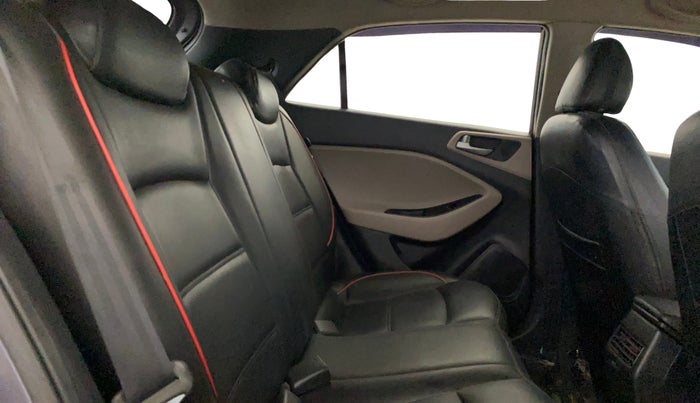 2019 Hyundai Elite i20 SPORTZ PLUS 1.2, Petrol, Manual, 72,539 km, Right Side Rear Door Cabin