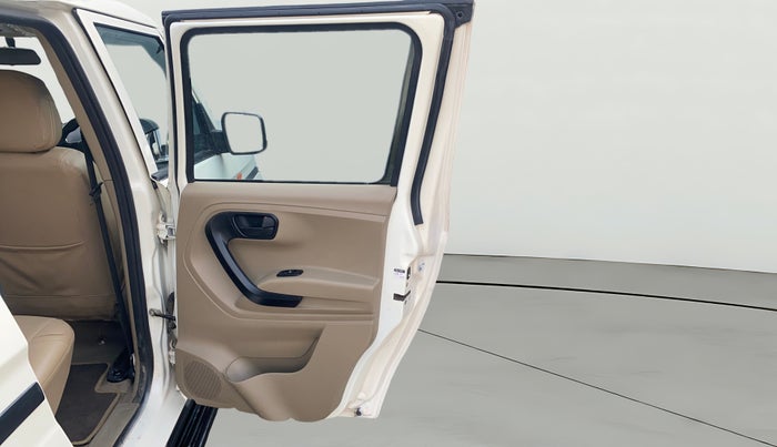2023 Mahindra BOLERO NEO N 8, Diesel, Manual, 37,732 km, RHS Rear Door
