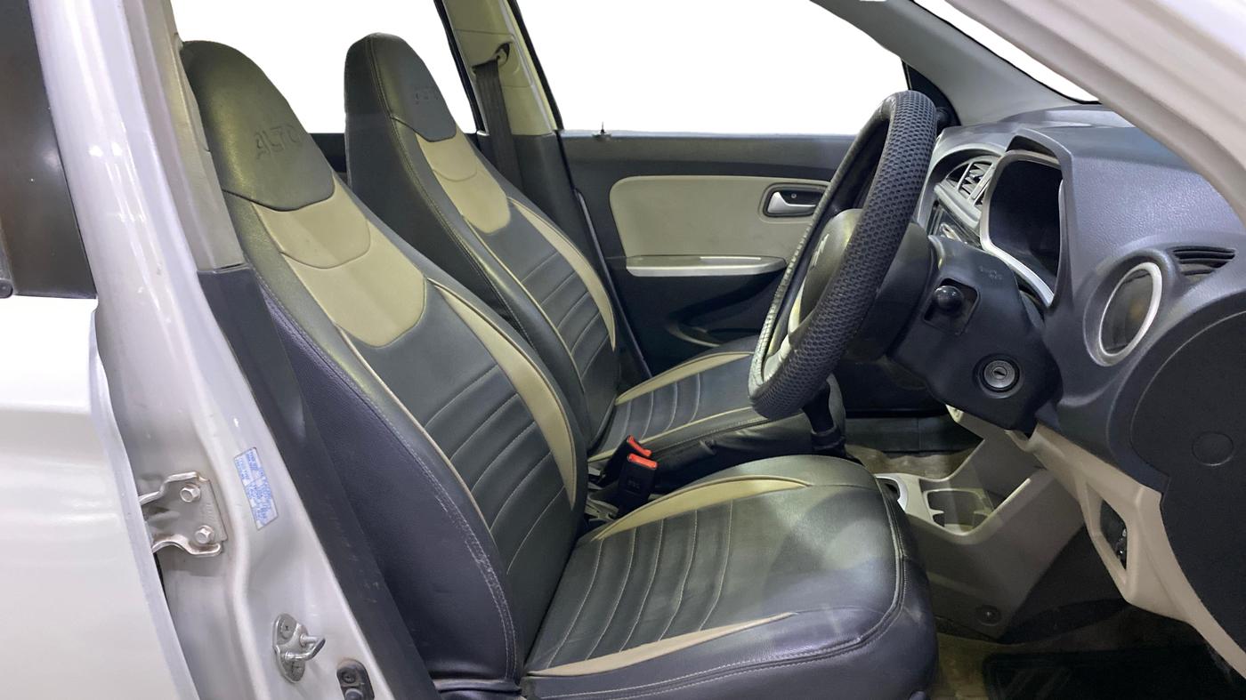 2016 Maruti Alto K10 VXI, Petrol, Manual, 38,216 km, Right Side Front Door Cabin