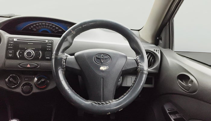 2013 Toyota Etios Liva GD, Diesel, Manual, 1,19,066 km, Steering Wheel Close Up
