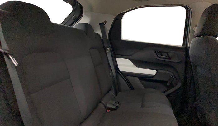 2023 Tata PUNCH PURE MT, Petrol, Manual, 33,214 km, Right Side Rear Door Cabin