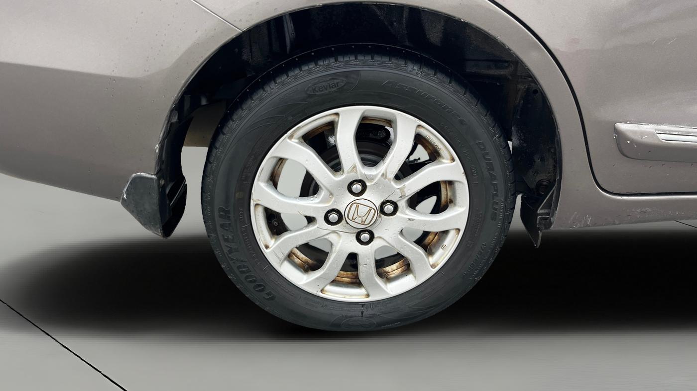 2015 Honda Amaze 1.2L I-VTEC VX AT, Petrol, Automatic, 86,211 km, Right Rear Wheel