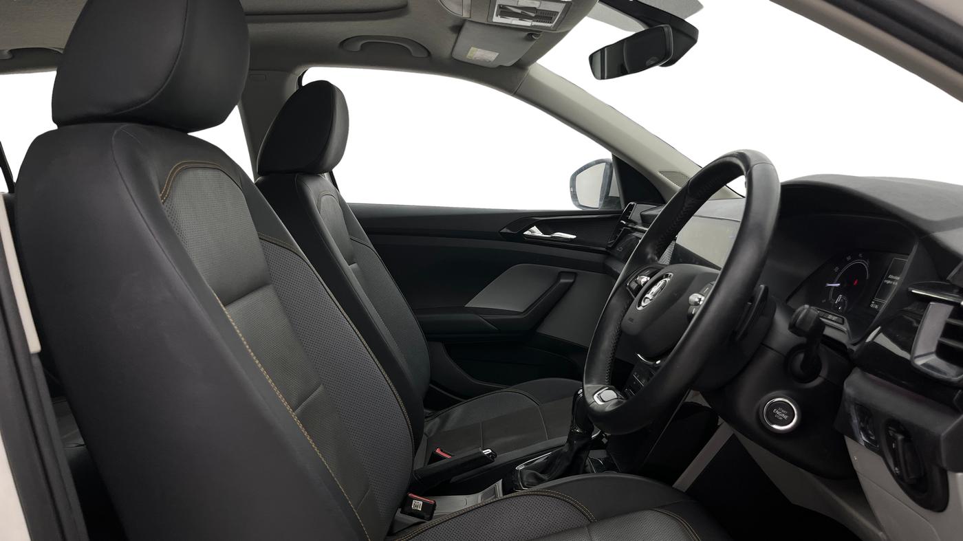 2021 Skoda KUSHAQ STYLE 1.0L TSI AT, Petrol, Automatic, 48,746 km, Right Side Front Door Cabin