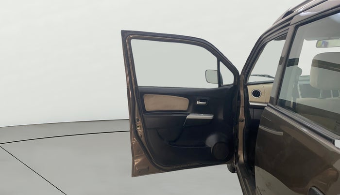 2018 Maruti Wagon R 1.0 LXI CNG, CNG, Manual, 1,26,735 km, LHS Front Door