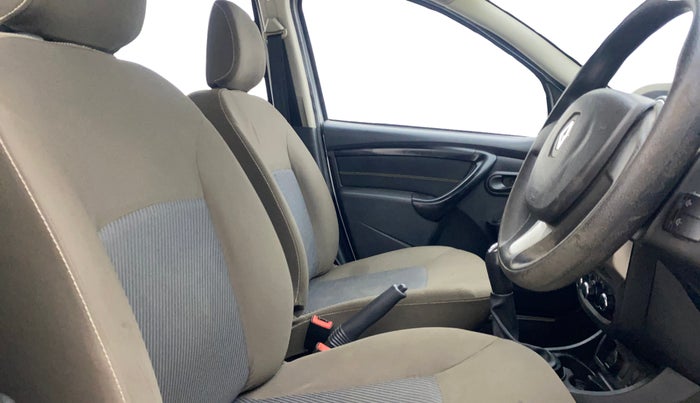 2017 Renault Duster 85 PS RXS SANDSTORM EDITION DIESEL, Diesel, Manual, 1,16,512 km, Right Side Front Door Cabin