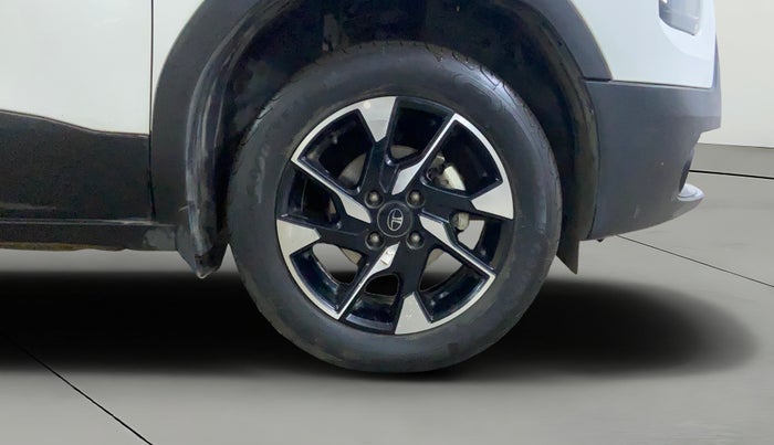 2024 Tata PUNCH ACCOMPLISHED DAZZLE SUNROOF CNG MT, CNG, Manual, 32,527 km, Right Front Wheel