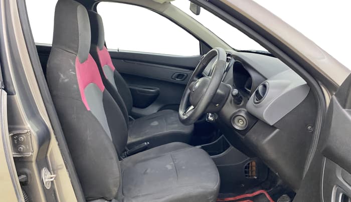 2017 Renault Kwid RXT 1.0 (O), Petrol, Manual, 28,000 km, Right Side Front Door Cabin