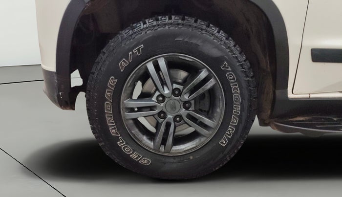 2019 Mahindra TUV300 T10, Diesel, Manual, 61,847 km, Left Front Wheel