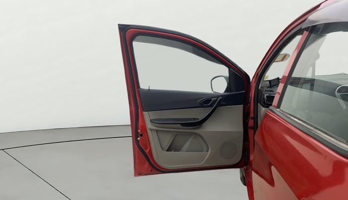 2017 Tata Tiago XTA PETROL, Petrol, Automatic, 82,116 km, LHS Front Door