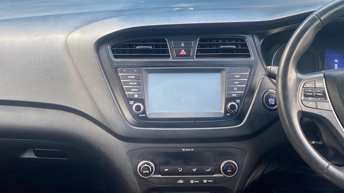 2017 Hyundai i20 Active 1.2 SX, Petrol, Manual, 60,061 km, Air Conditioner