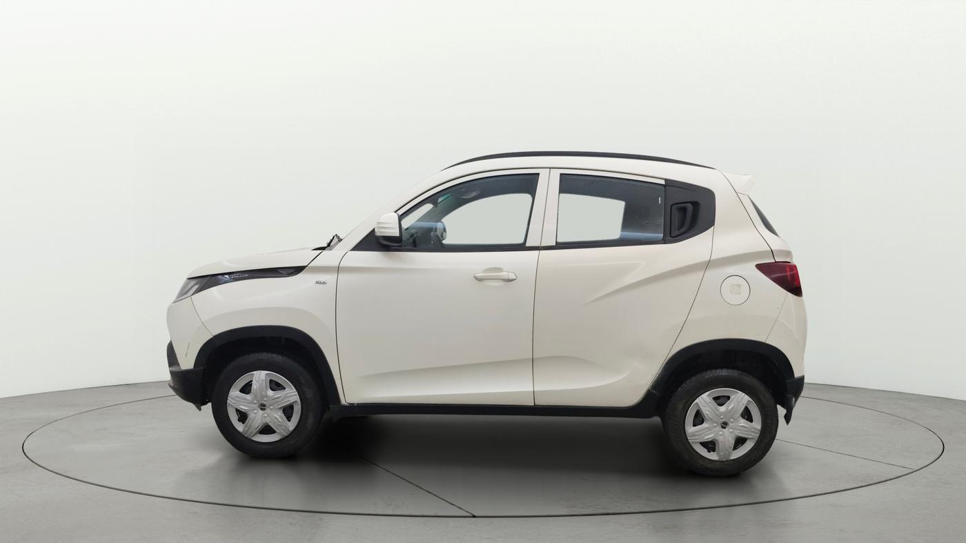 2016 Mahindra Kuv100 K4 5 STR, Petrol, Manual, 44,283 km, Left Side