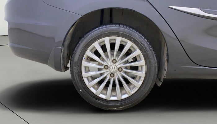 2016 Maruti Ciaz ZXI+, Petrol, Manual, 69,954 km, Right Rear Wheel