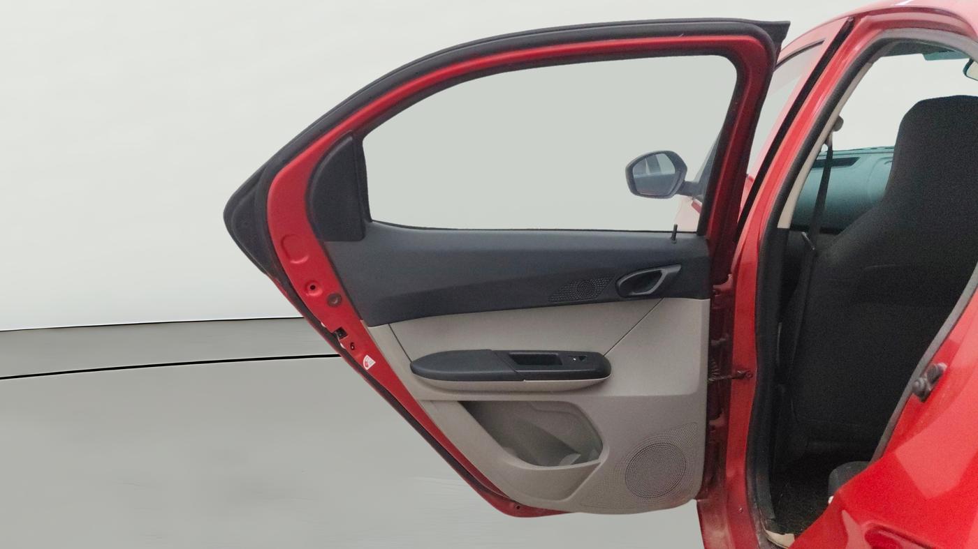 2017 Tata Tiago XT DIESEL, Diesel, Manual, 61,010 km, LHS Rear Door