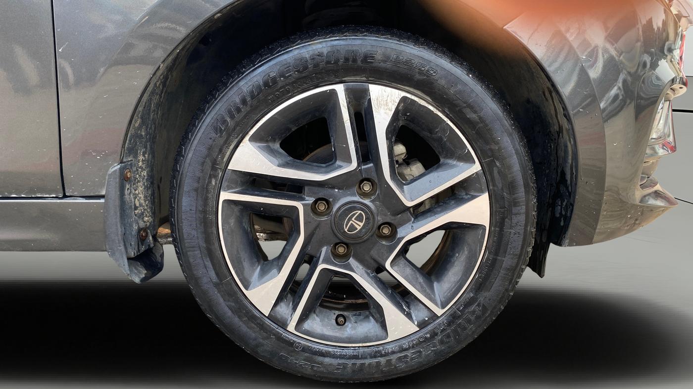 2020 Tata TIGOR XZ PLUS PETROL, Petrol, Manual, 29,636 km, Right Front Wheel