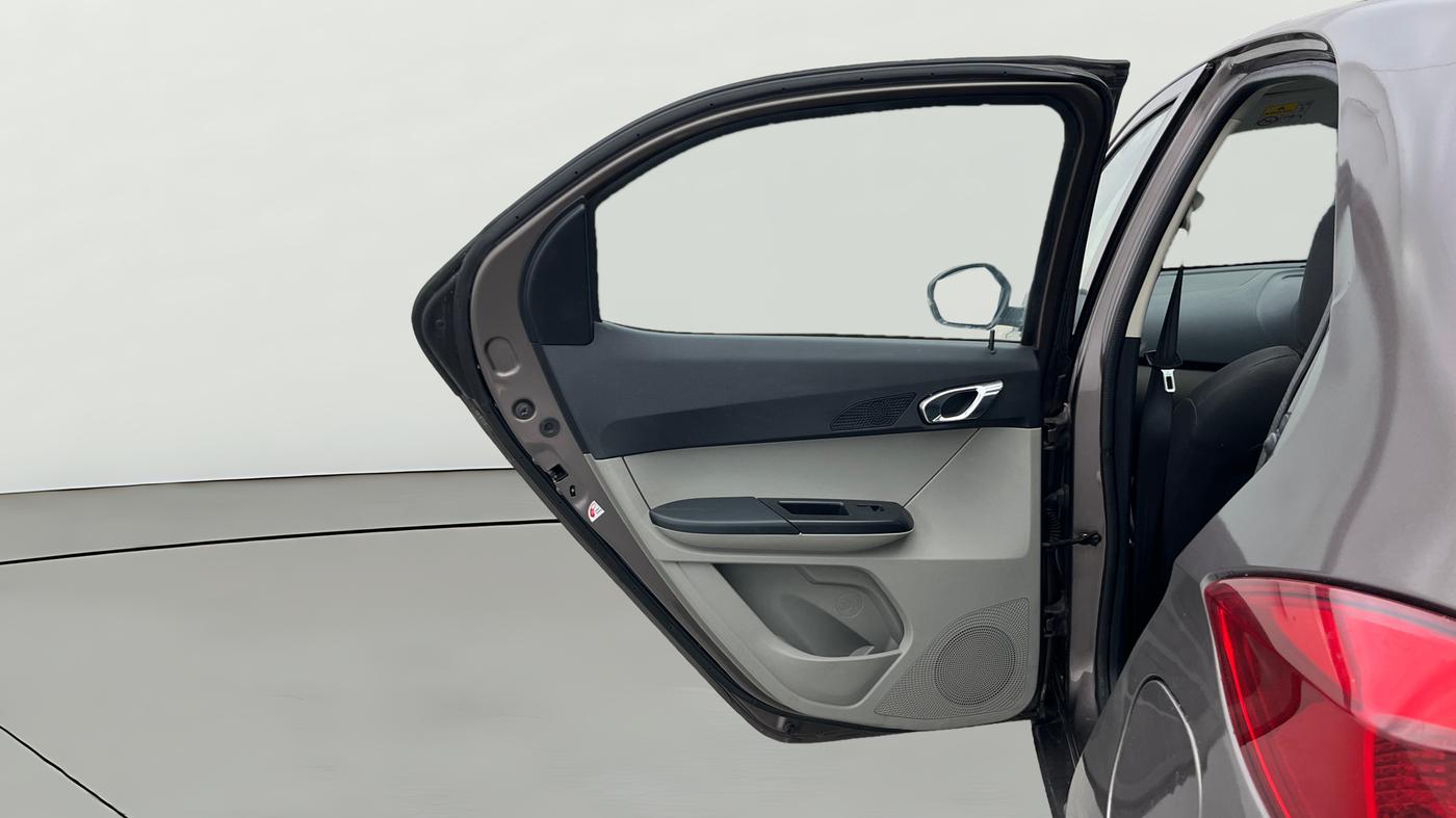 2018 Tata Tiago XZ PETROL, Petrol, Manual, 49,935 km, LHS Rear Door