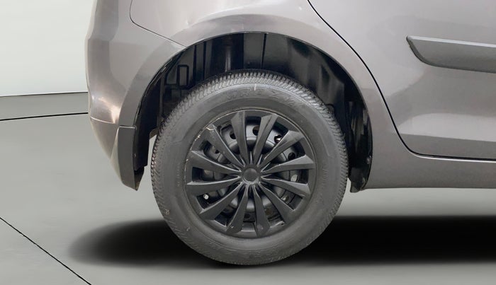 2017 Maruti Swift VXI O, Petrol, Manual, 69,453 km, Right Rear Wheel