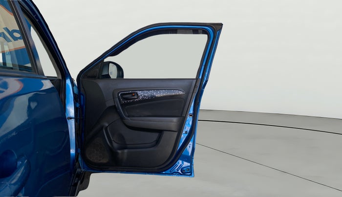 2017 Maruti Vitara Brezza VDI (O), Diesel, Manual, 1,13,564 km, RHS Front Door