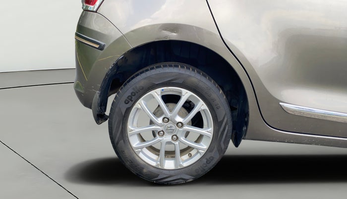 2019 Maruti Swift ZXI, Petrol, Manual, 74,652 km, Right Rear Wheel