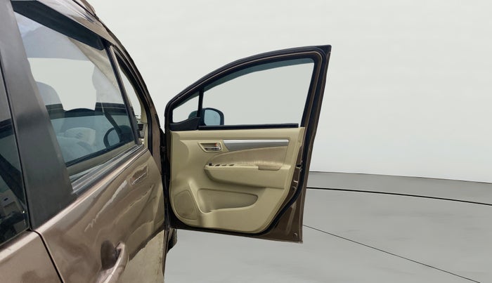 2014 Maruti Ertiga VXI ABS, Petrol, Manual, 1,11,542 km, RHS Front Door