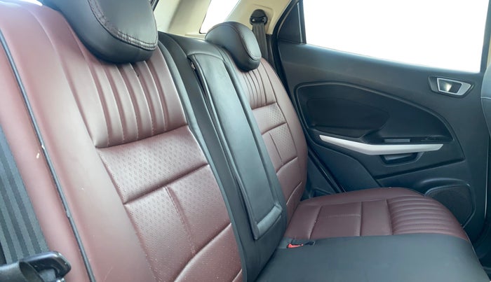 2018 Ford Ecosport TITANIUM 1.5L DIESEL, Diesel, Manual, 1,16,297 km, Right Side Rear Door Cabin