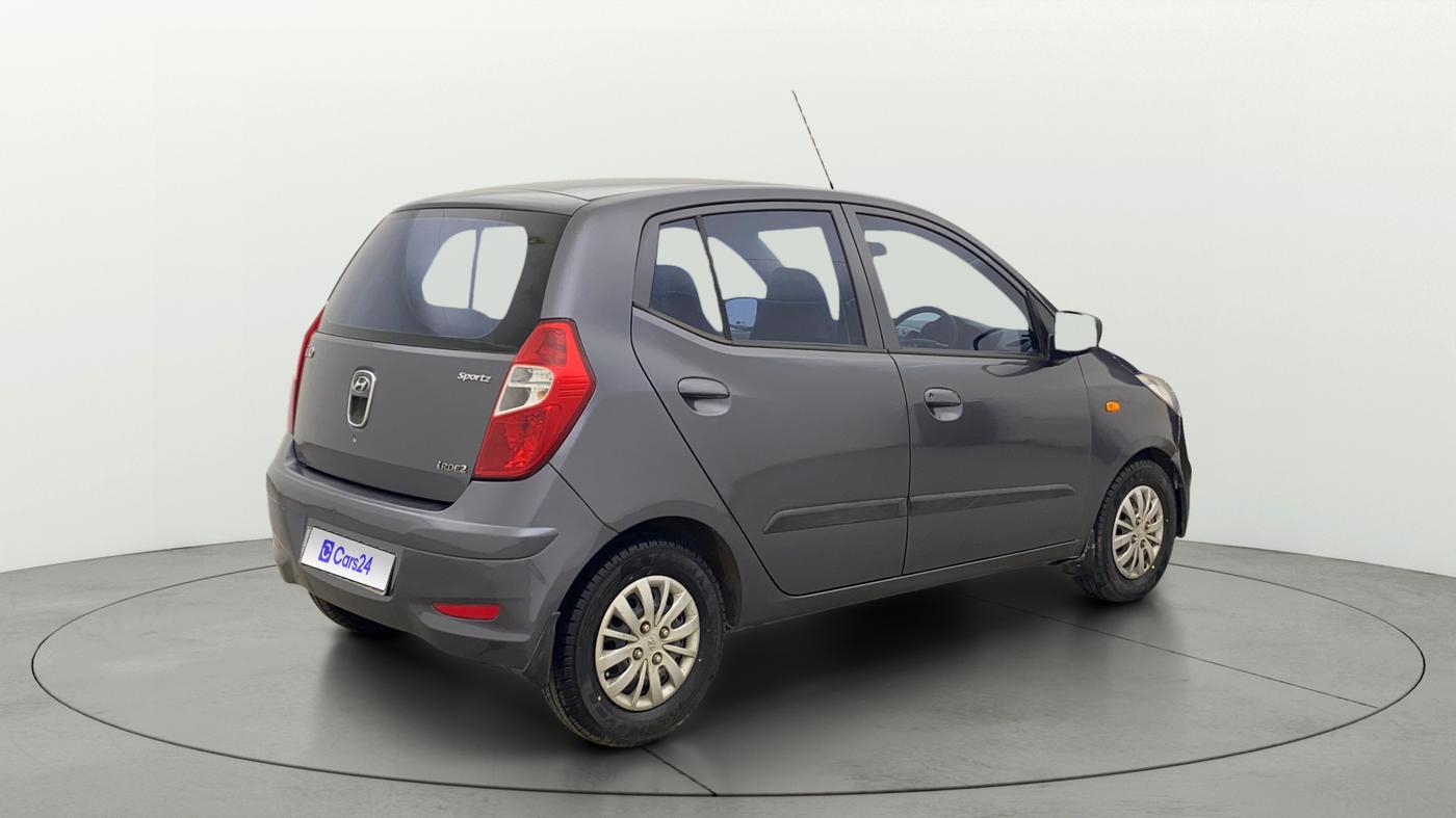 2016 Hyundai i10 SPORTZ 1.1, Petrol, Manual, 68,879 km, Right Back Diagonal