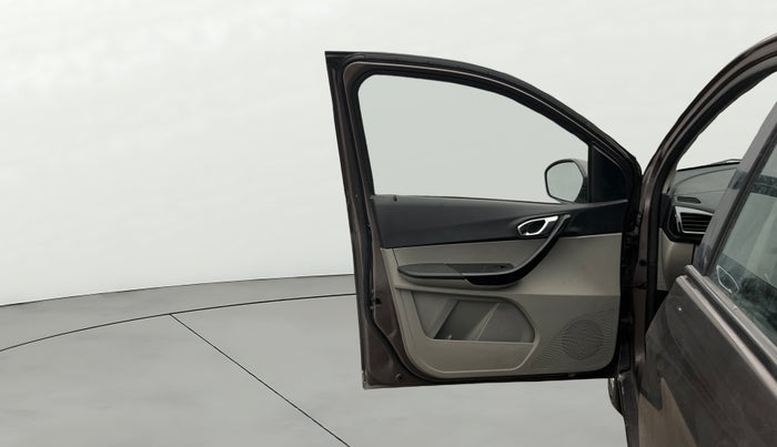 2019 Tata Tiago XZ PETROL, CNG, Manual, 1,13,145 km, LHS Front Door