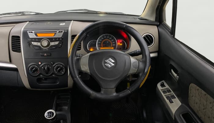 2013 Maruti Wagon R 1.0 VXI, Petrol, Manual, 1,31,457 km, Steering Wheel Close Up