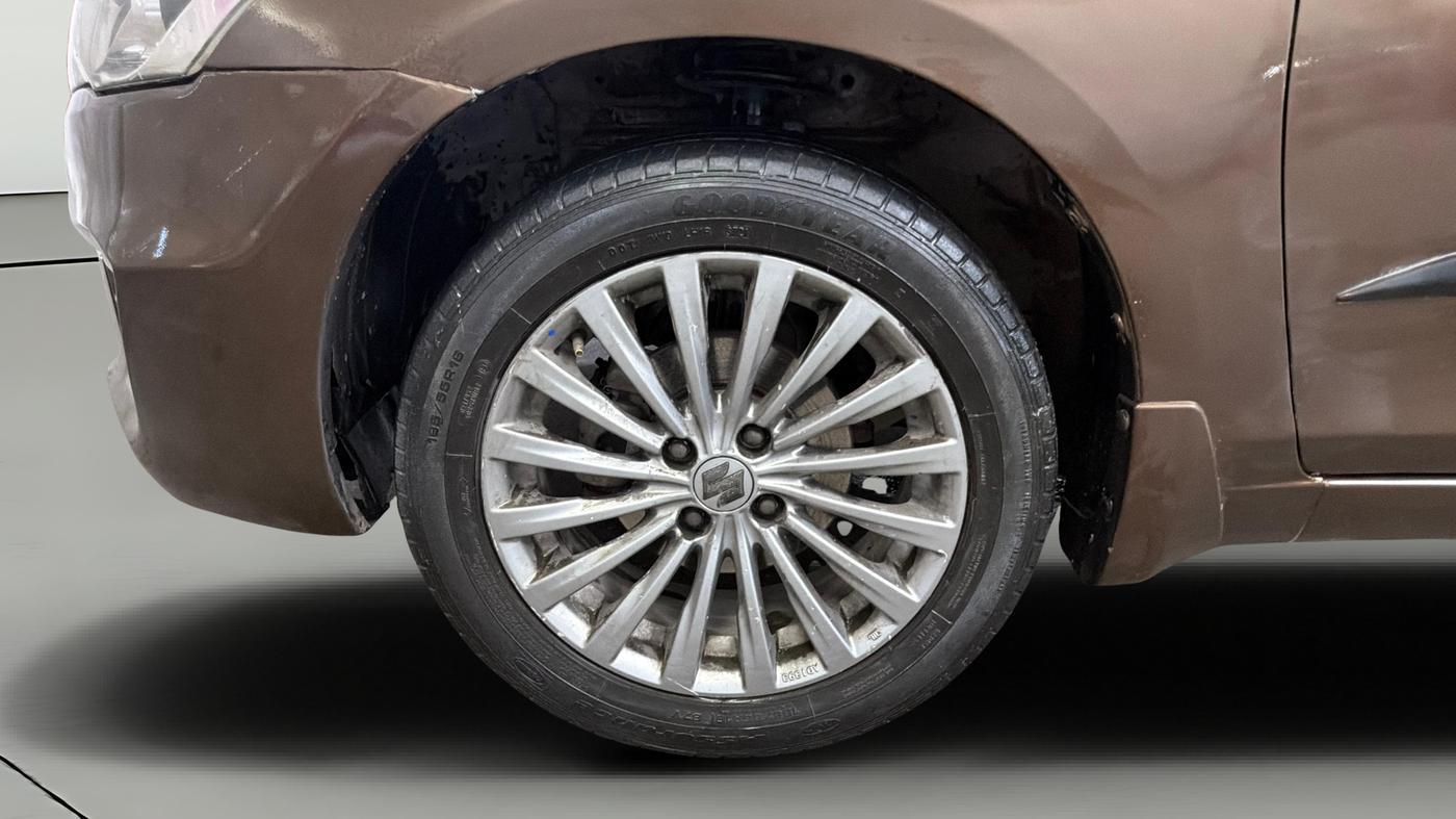 2015 Maruti Ciaz ZXI+, Petrol, Manual, 94,622 km, Left Front Wheel