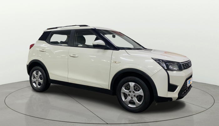 2021 Mahindra XUV300 W6 1.5 DIESEL AMT, Diesel, Automatic, 94,572 km, Right Front Diagonal