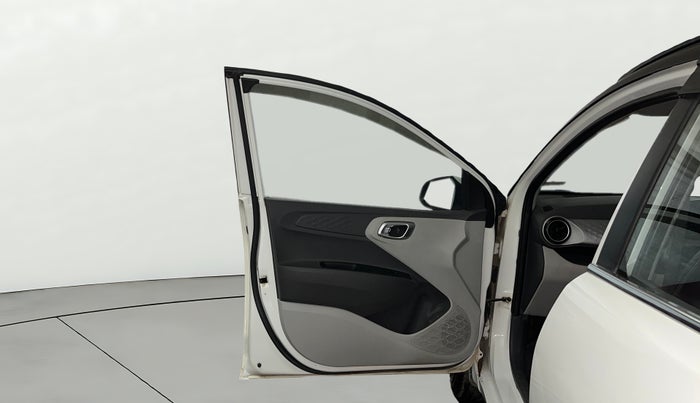 2022 Hyundai GRAND I10 NIOS SPORTZ 1.2 KAPPA VTVT CNG, CNG, Manual, 86,922 km, LHS Front Door