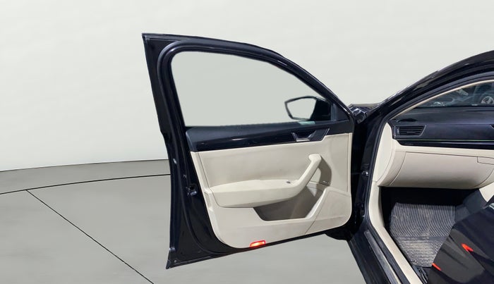 2016 Skoda Superb L&K 1.8 TSI AT, Petrol, Automatic, 28,278 km, LHS Front Door