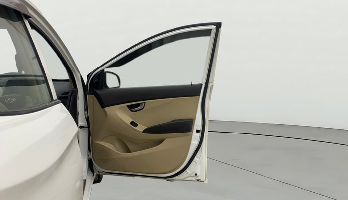 2015 Hyundai Eon SPORTZ, Petrol, Manual, 15,229 km, RHS Front Door